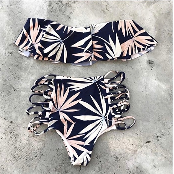 High Waisted Bikini - Picture 5 of 5